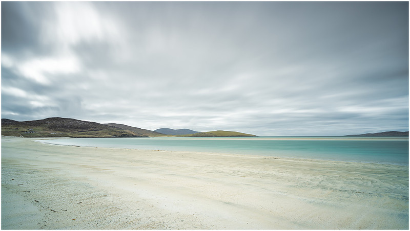 Looking to MacLeod´s Stone and Ceapabhal, Seilebost beach, Lewis and Harris, Scotland.