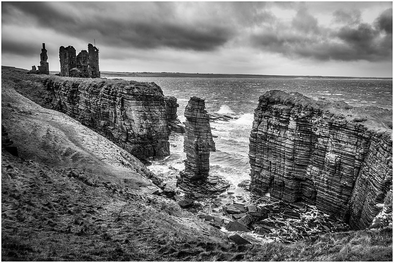 Castle Sinclair Girnigoe, Scotland with Erik bearing down